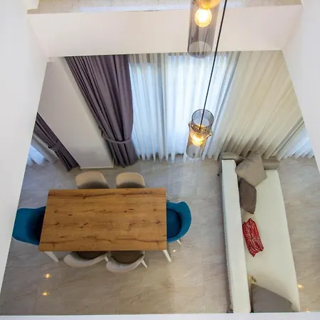 Modern Newly Built 4 Bedroom With Pool And Garden In Central Hisaronu 빌라 *