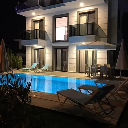 Modern Newly Built 4 Bedroom With Pool And Garden In Central Hisaronu 빌라 페티예