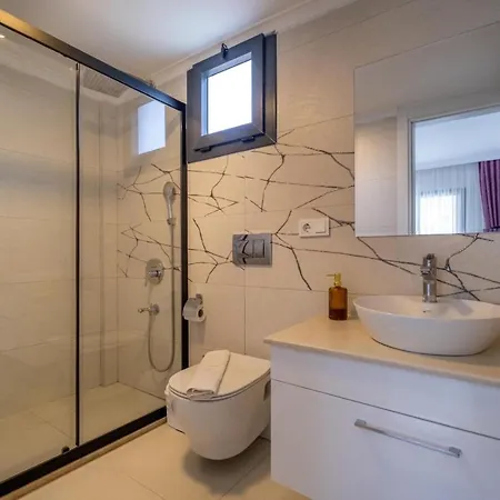 Modern Newly Built 4 Bedroom With Pool And Garden In Central Hisaronu 페티예