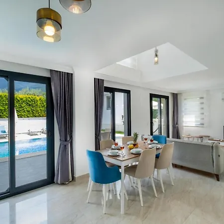 Modern Newly Built 4 Bedroom With Pool And Garden In Central Hisaronu 페티예