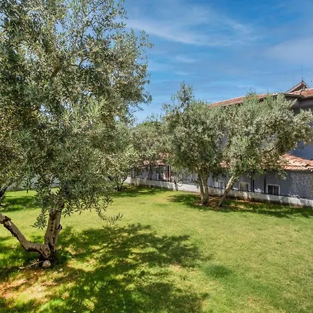 Willa Modern Newly Built 4 Bedroom With Pool And Garden In Central Hisaronu Fethiye